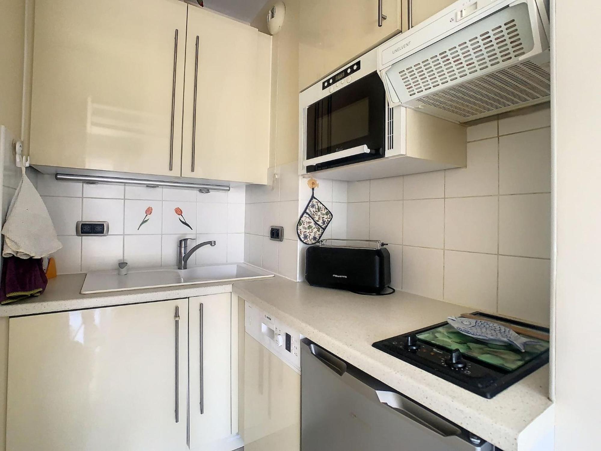 - 2 Pieces Quartier Palm * Cannes