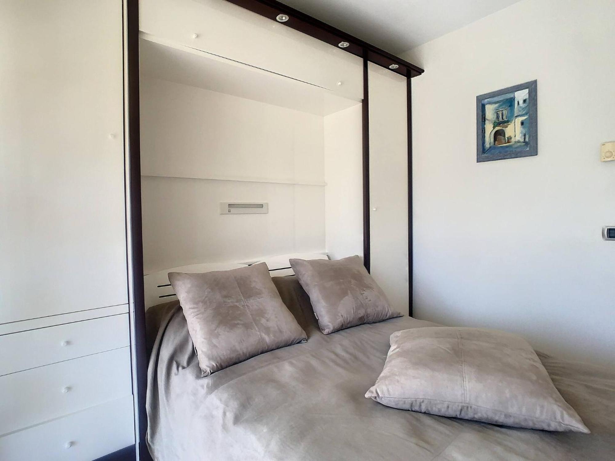 - 2 Pieces Quartier Palm Cannes