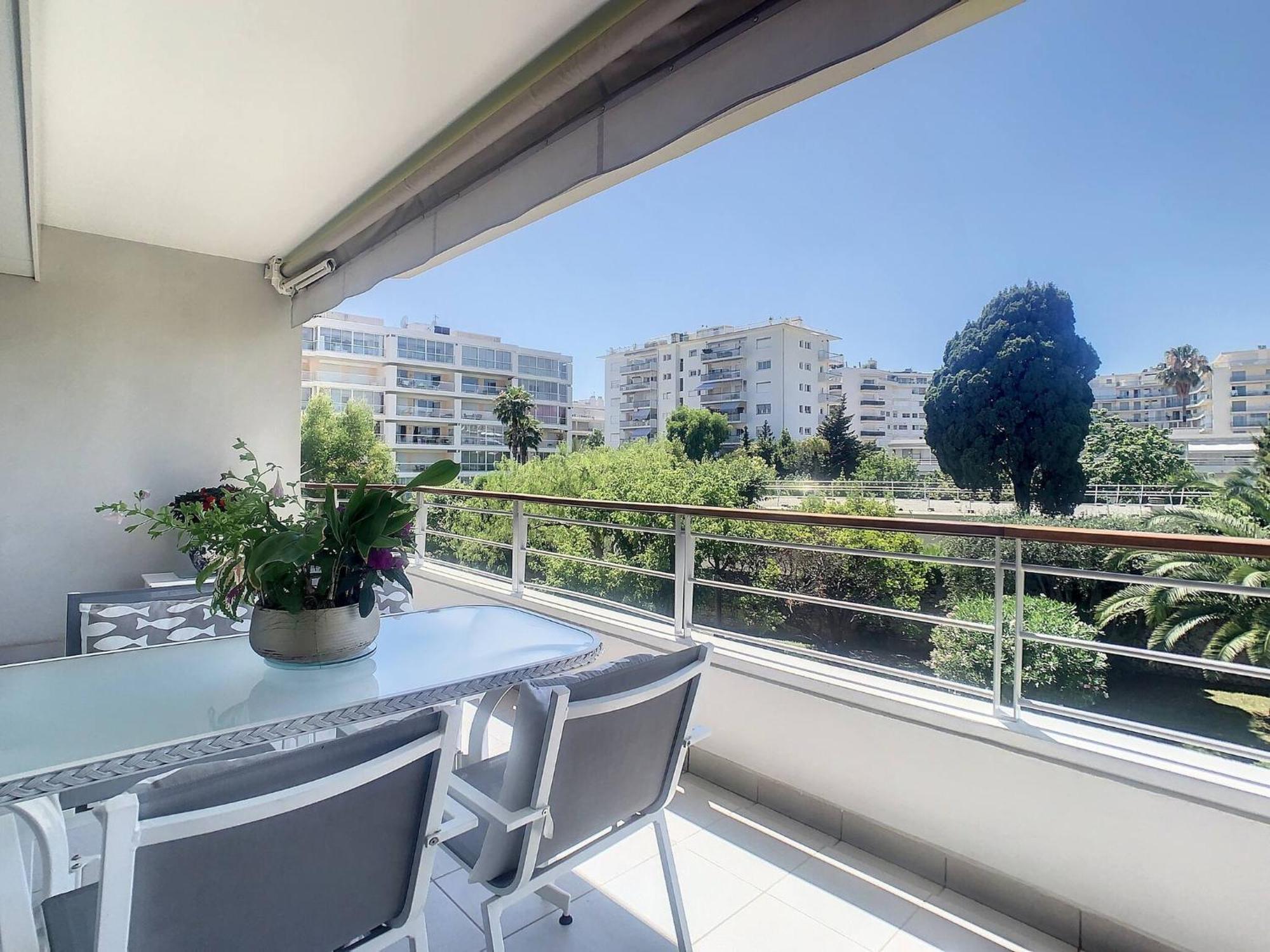 - 2 Pieces Quartier Palm Apartment
